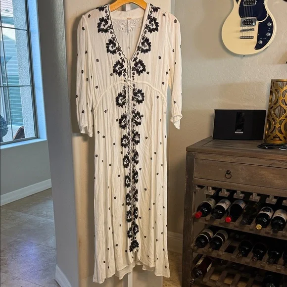 Free People Women’s Maxi Dress White with Black Floral Design - Picture 1 of 9